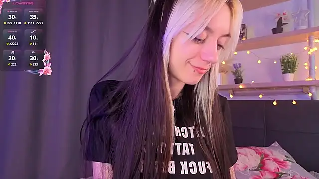 TristaRoht live XXX chat