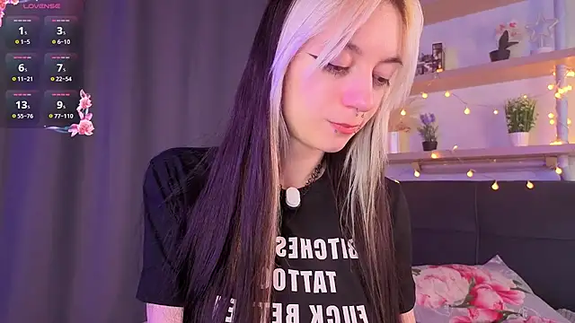 TristaRoht élő XXX-chatje