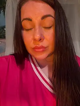 DaisyStreet's Live XXX Chat