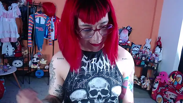 MissMiia2: онлайн-секс-чат