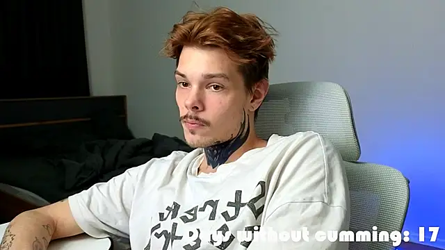 DENIS_HERE webkamerás műsora