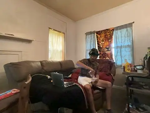 ThrowedWorldWide live XXX chat