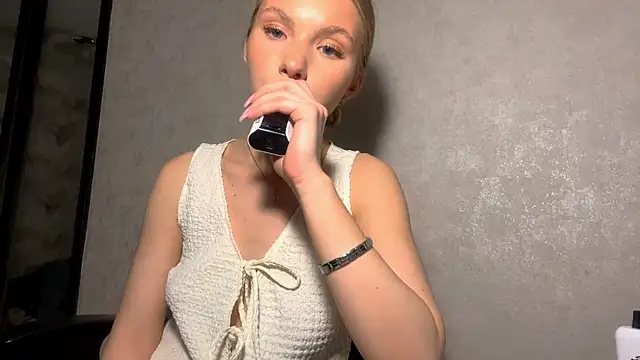 Czat XXX na żywo – CarolineNine