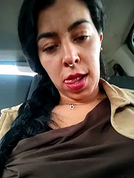 Luianna: онлайн-секс-чат