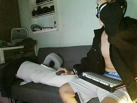 boyhigh1997: απευθείας συνομιλία ΧΧΧ