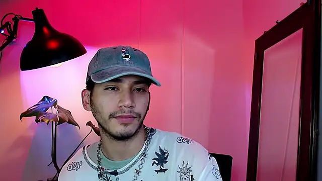 noahnoguera's Webcam Show