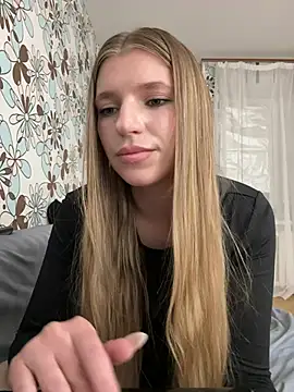 adel_secret's Live XXX Chat