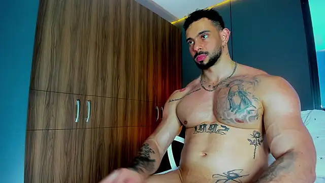 massimo_visconti Chat XXX live