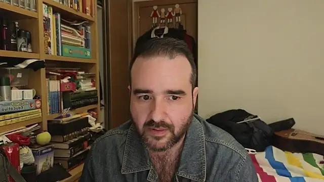 curiosillo83 webcam show