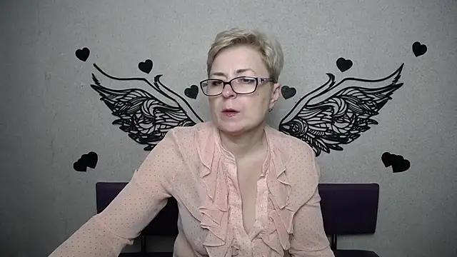 EmiliaGree Chat XXX in diretta