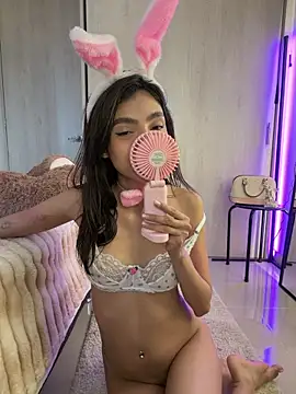 ZaraLuuv Chat XXX in diretta