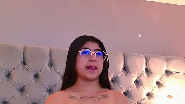 ScarletJons live XXX chat