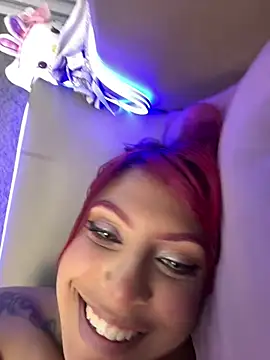 GiaRedd Adlı Modelin Canlı XXX Sohbeti