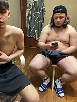 desiredude9 webcam show