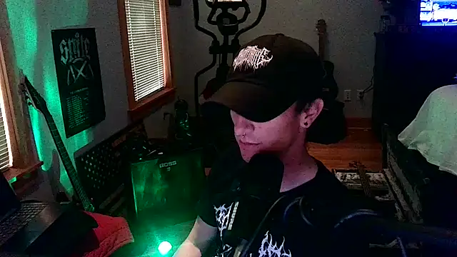 LEVIATHANX666 Show in webcam