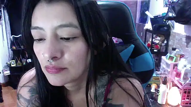 AngelaQueen_ Adlı Modelin Canlı XXX Sohbeti