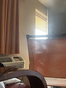 Stressreliever82 Show in webcam