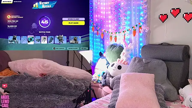 Chat XXX ao vivo de Angel-Lewd-Cake