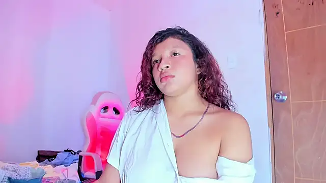 Emily_Coper18: απευθείας συνομιλία ΧΧΧ