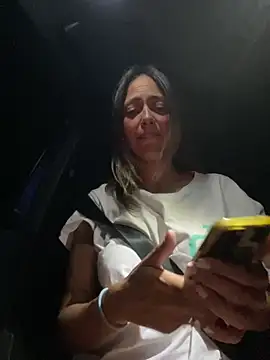 Gipoltergeist Adlı Modelin Canlı XXX Sohbeti