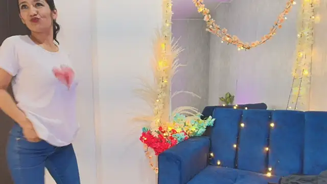 Chat +18 de Vicky_Angeel ao vivo