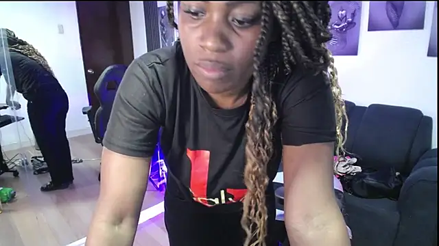 Ebony_rizon's Webcam Show