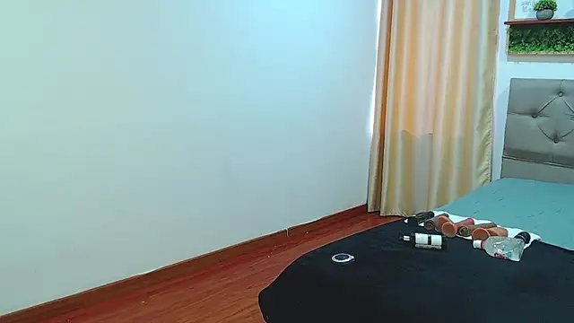 sasi_luna: онлайн-секс-чат