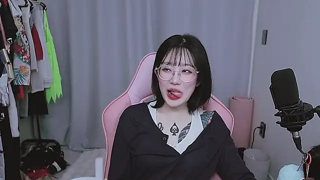 MISA_02のライブXXXチャット