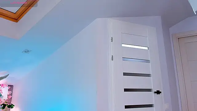 MiaMuse's Live XXX Chat