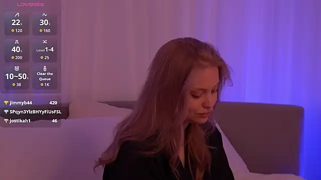 MollyHilton live XXX chat