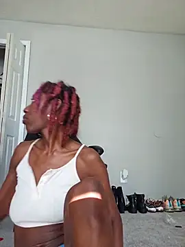 oliviaprettypussy: онлайн-секс-чат