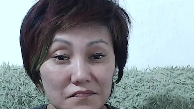 VERYHAPPYWOMANXXXのライブXXXチャット