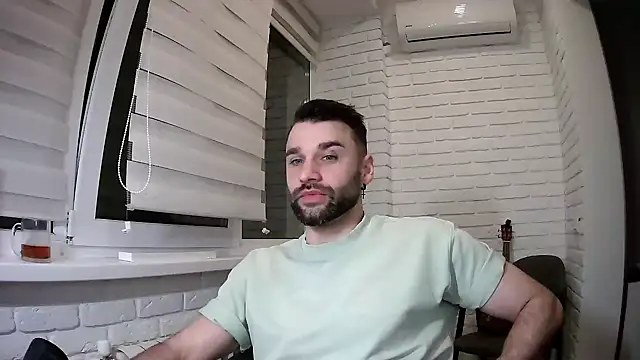 DaddySlavaのウェブカメラショー