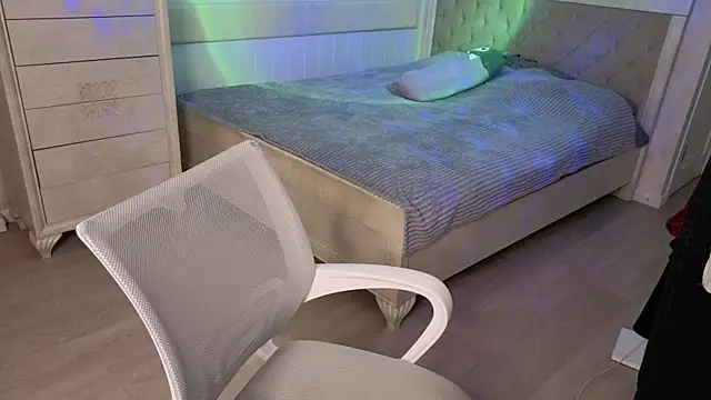 MilaVey Chat XXX in diretta