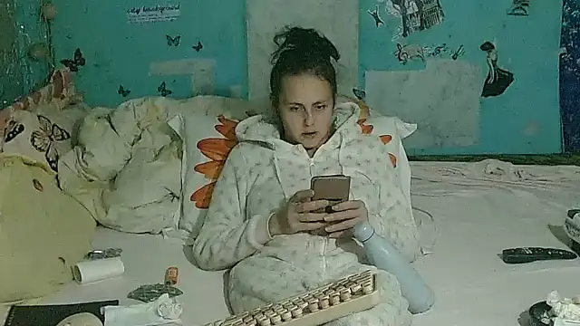 brighteyes77 Adlı Modelin Canlı XXX Sohbeti