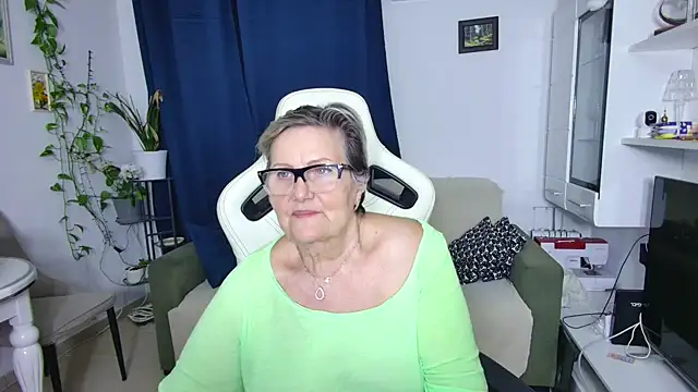 Chat +18 de Selenna57 ao vivo