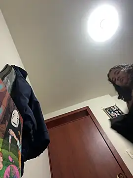 emyrose2's Live XXX Chat