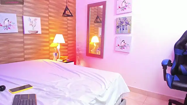 Mia_Sensation_'s Live XXX Chat