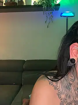 ReynaTatty's Live XXX Chat