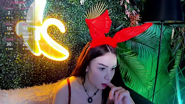 SatiraLux's Live XXX Chat