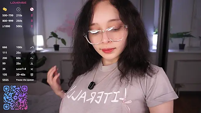 HannaHayles: απευθείας συνομιλία ΧΧΧ