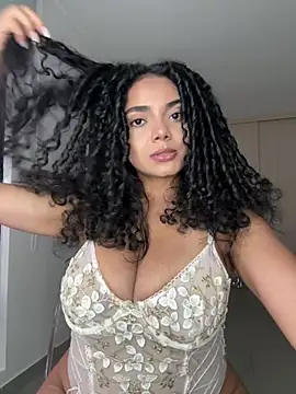 Curlyierr's Webcam Show