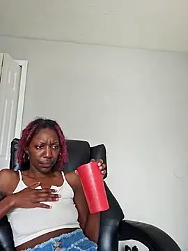 Pokazy przed kamerką – oliviaprettypussy