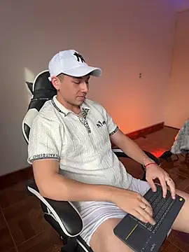 oliver_kyy Webcam-Show