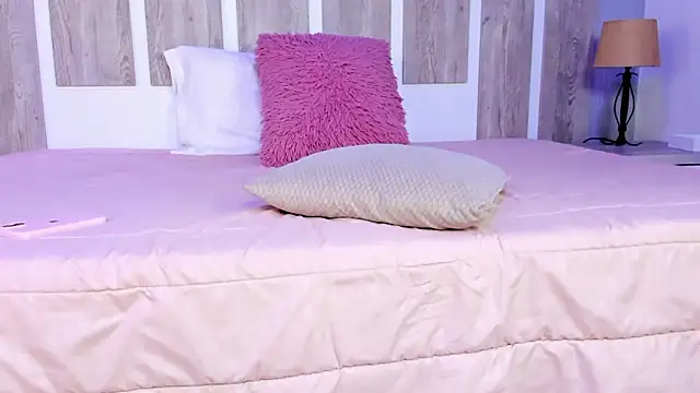 EmilySearss' Live XXX Chat