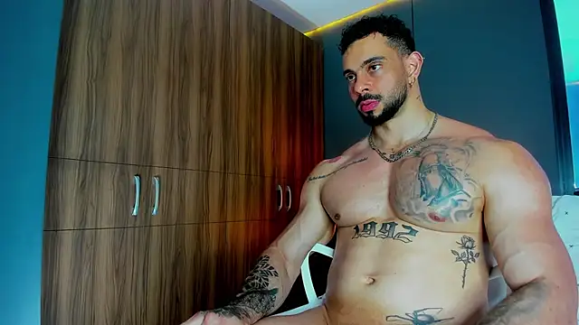 XXX chat uživo modela massimo_visconti