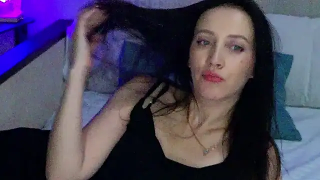 Онлайн чат XXX MonicaSweetx