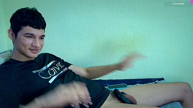 Paulhot018 webcam show