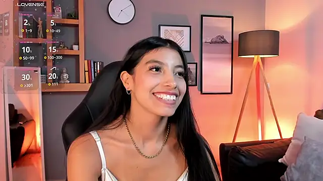 Tiffany_Low live XXX chat