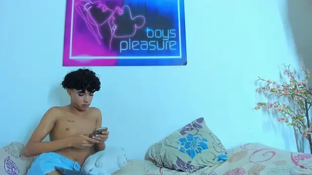 Pleasure_boys_hot webcam show